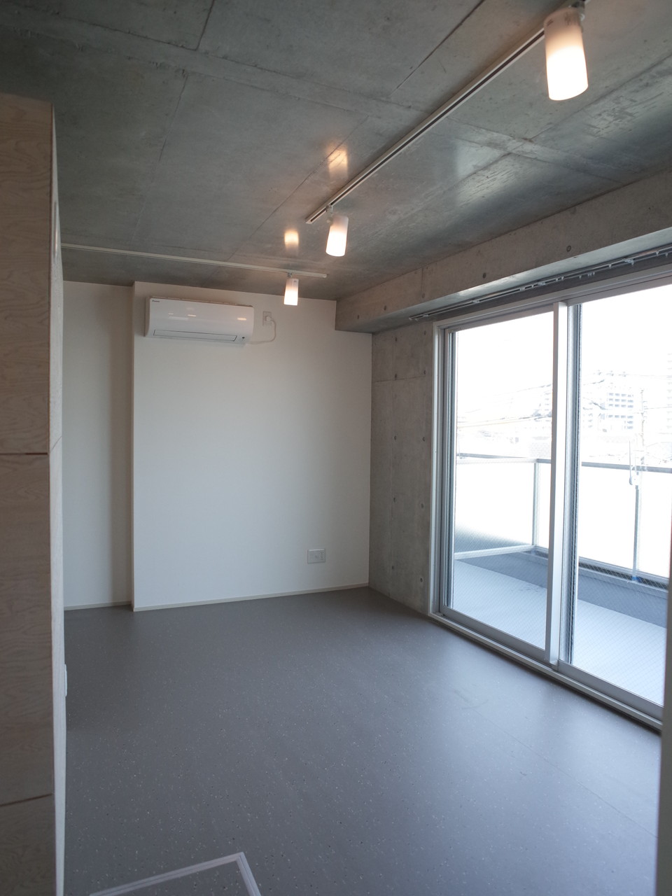 N bldg. 405の写真1