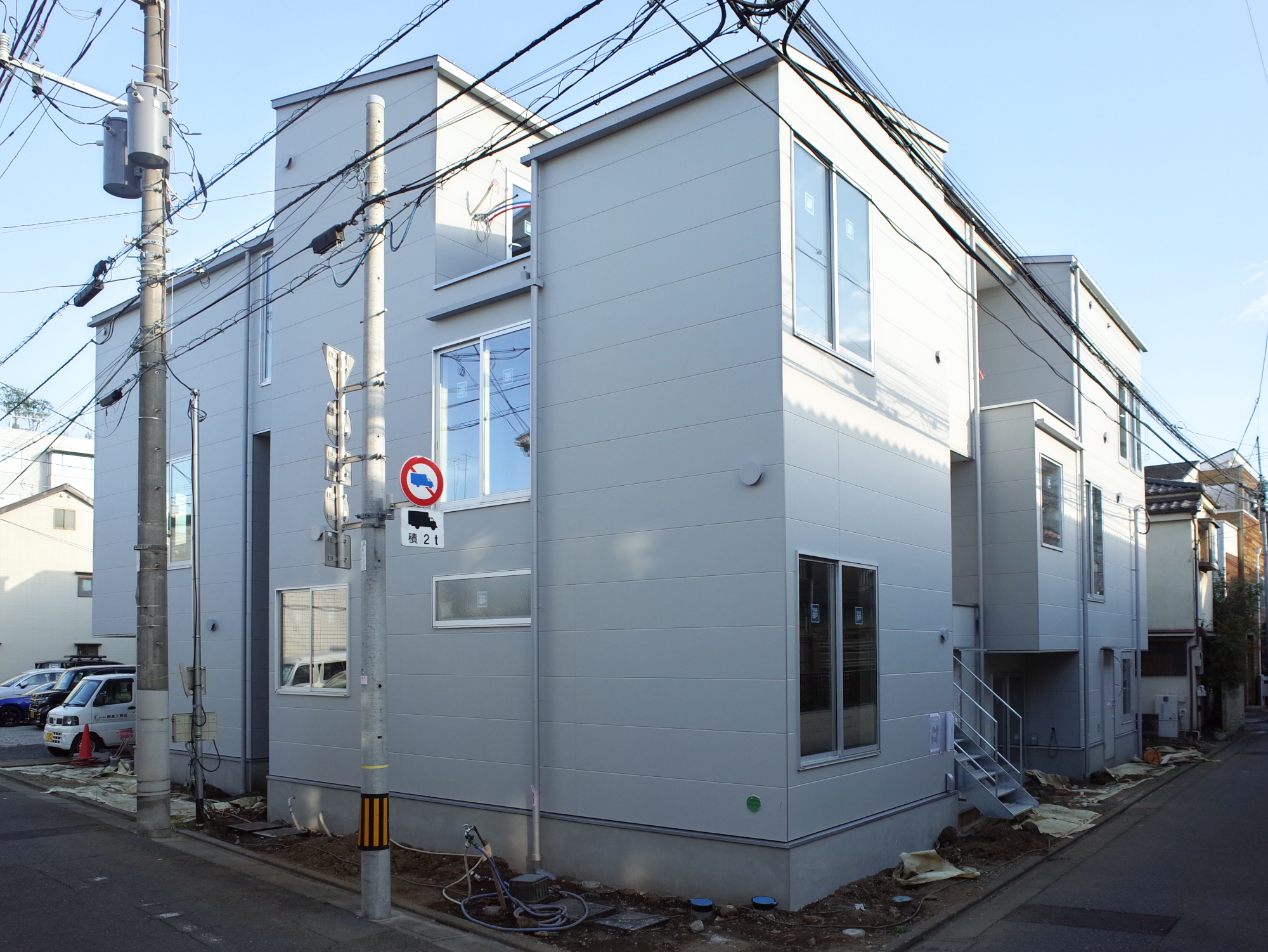 COLLAGE  HOUSEの写真1