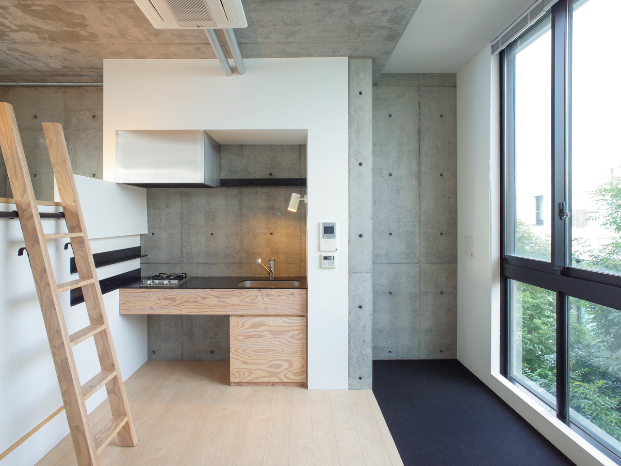 SL Court 203の写真1