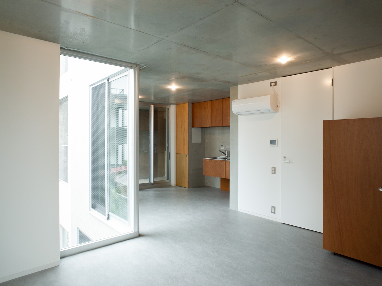 KAMIUAM PLACE 209の写真1