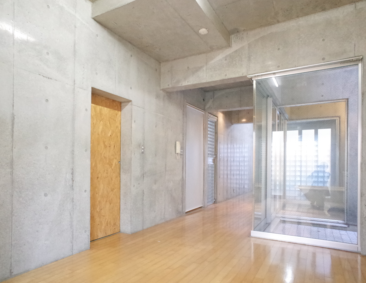 crevice 103の写真2