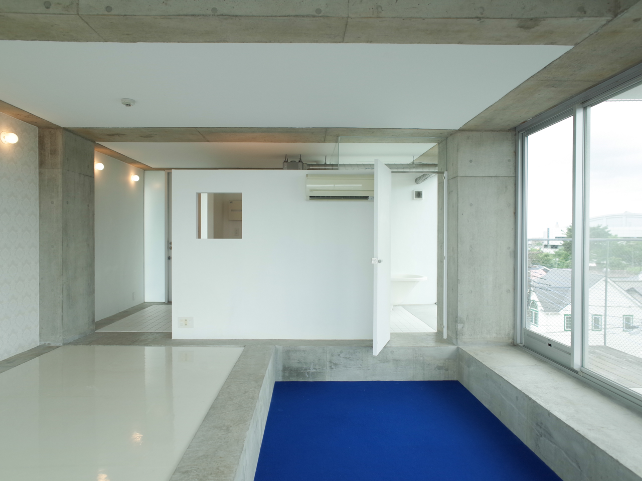 FRAMES 502の写真1